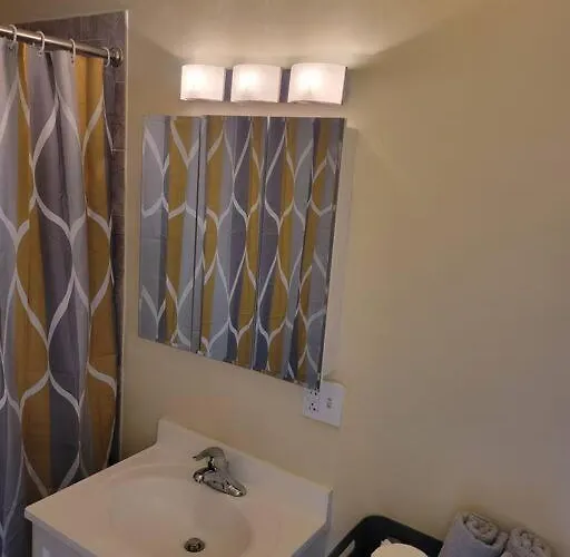 Charming 3bd 2bth Apartment--private Chicago