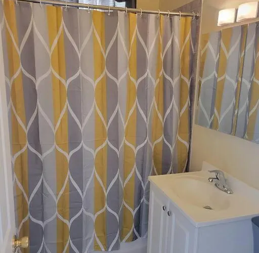 Charming 3bd 2bth Apartment--private Apartment