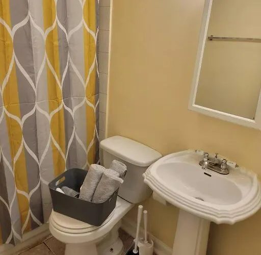 Apartment Charming 3bd 2bth Apartment--private *